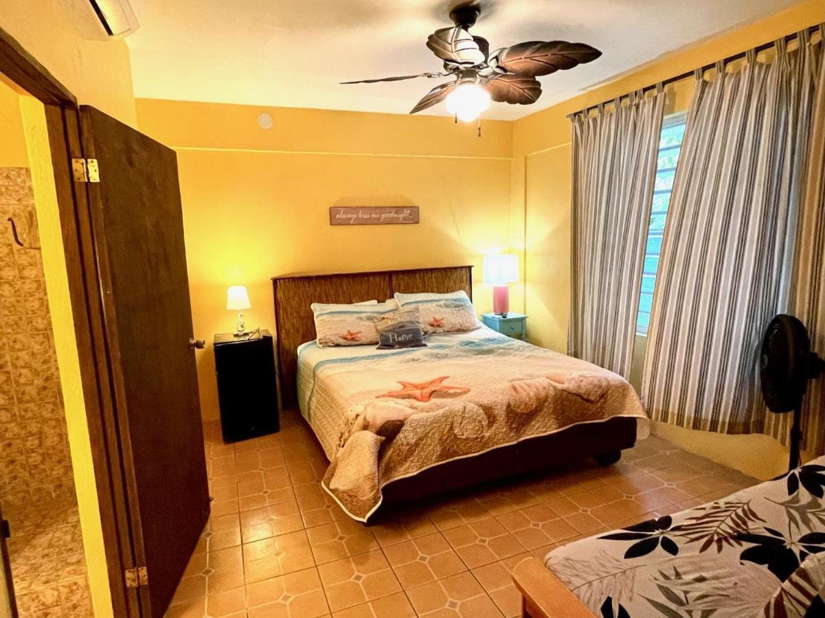 Esperanza Inn Guesthouse (Adults Only) Βιέκες Δωμάτιο φωτογραφία
