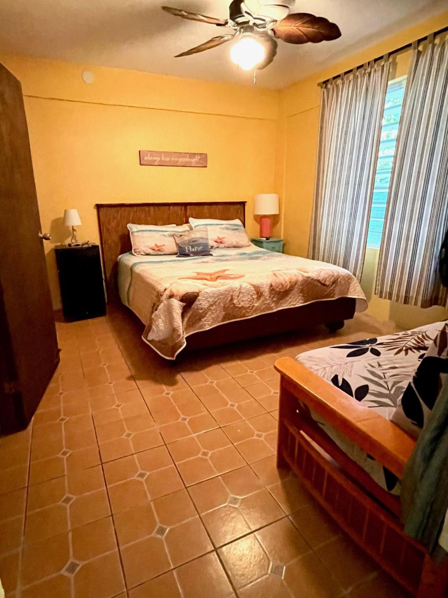 Esperanza Inn Guesthouse (Adults Only) Βιέκες Δωμάτιο φωτογραφία