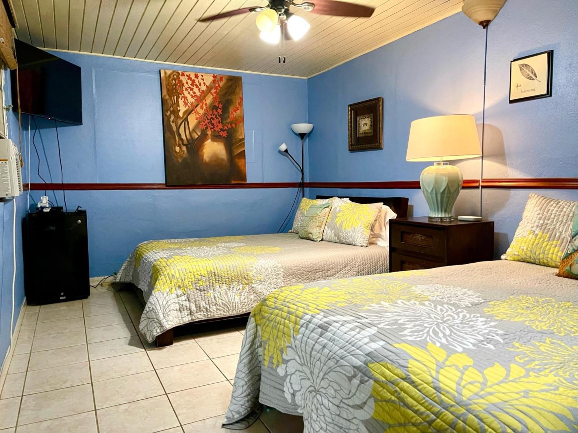 Esperanza Inn Guesthouse (Adults Only) Βιέκες Δωμάτιο φωτογραφία