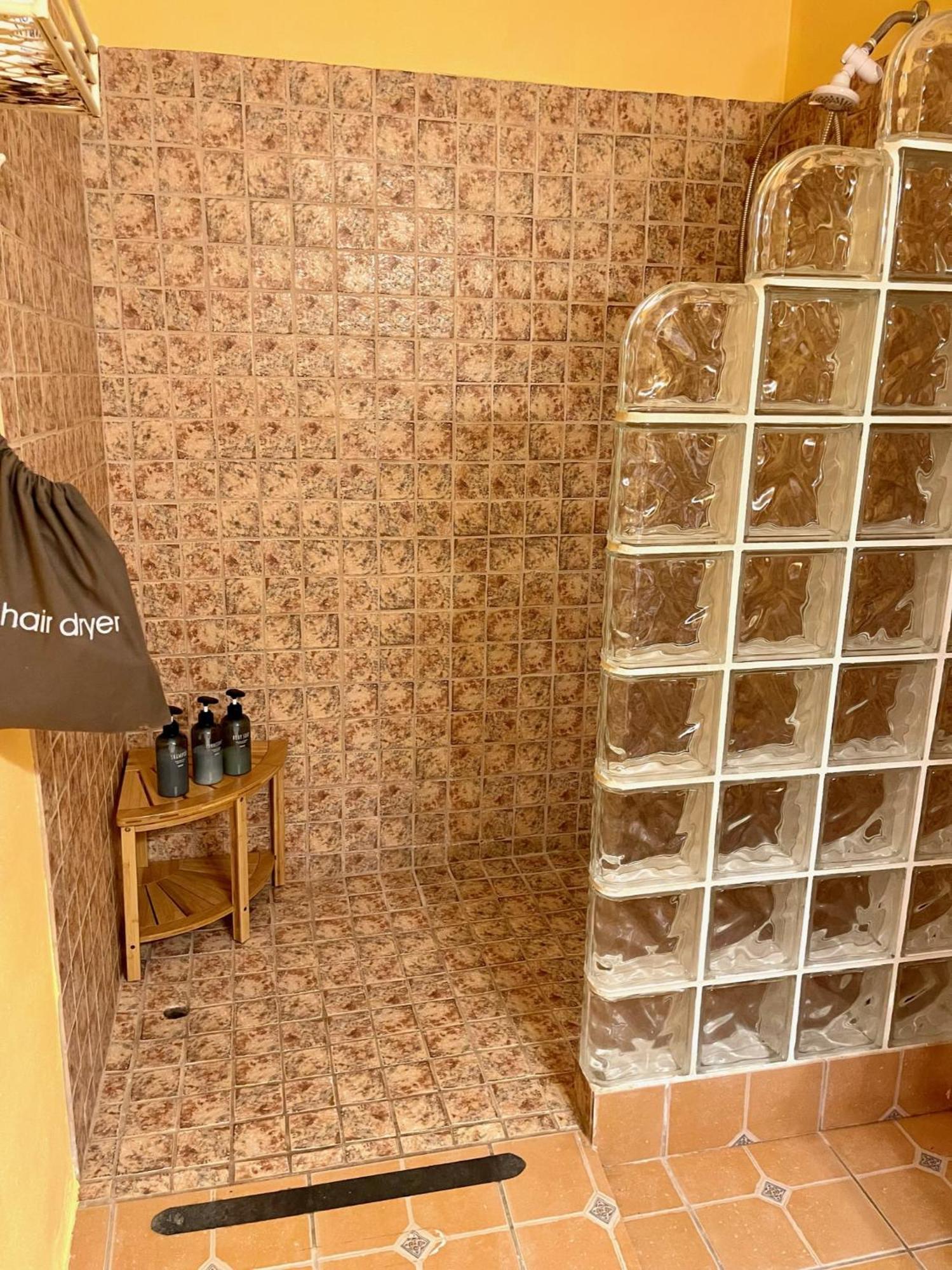 Esperanza Inn Guesthouse (Adults Only) Βιέκες Δωμάτιο φωτογραφία